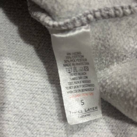 Brandy Melville crop crewneck - Picture 4 of 4